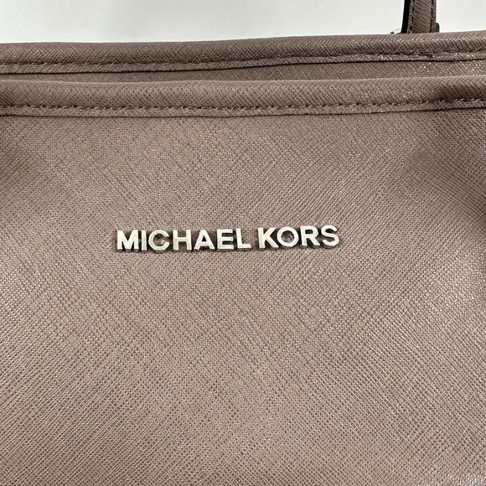 MICHAEL Michael Kors Jet Set‎ Zip Top Laptop Leather Shoulder Tote (Cinder)
